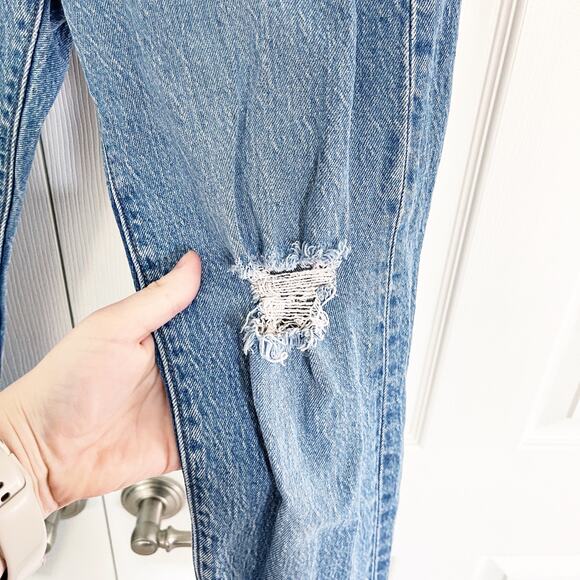 Levi's Premium Wedgie Fit Ankle Jeans in Medium Wash - Picture 8 of 11